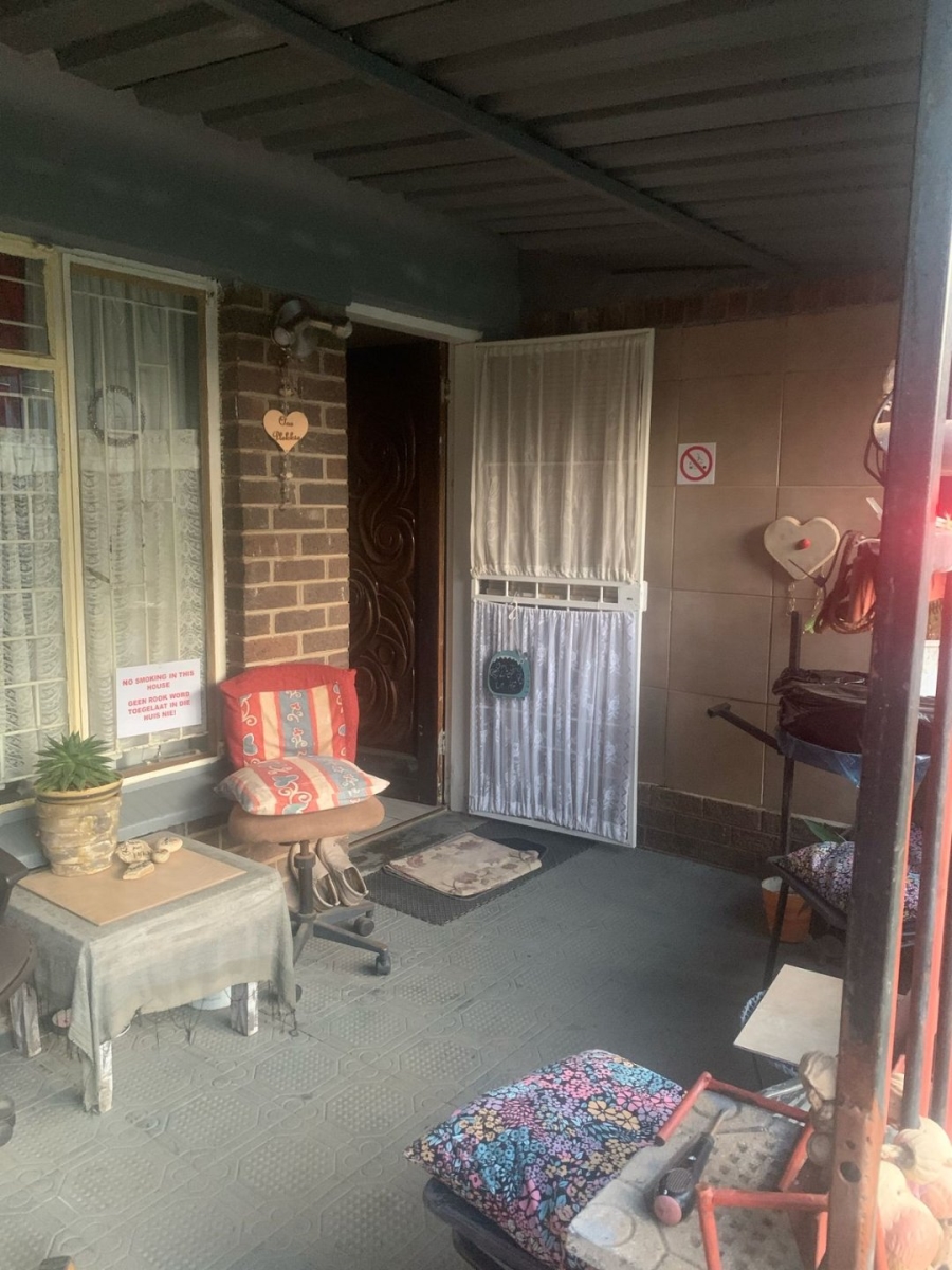 2 Bedroom Property for Sale in Meiringspark North West